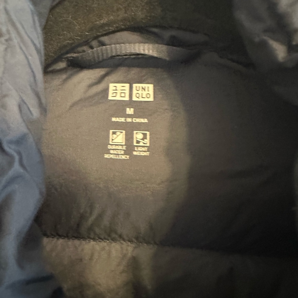 Lightweight Navy Puffer Jacket - image 2